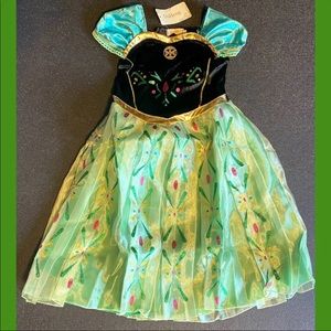 Gorgeous dress! (Size 7-8)